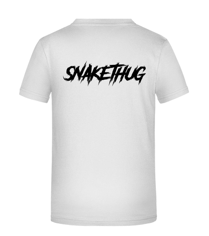Rückseite eines weißen T-Shirts mit schwarzem „SNAKETHUG“-Schriftzug im auffälligen Kratzstil